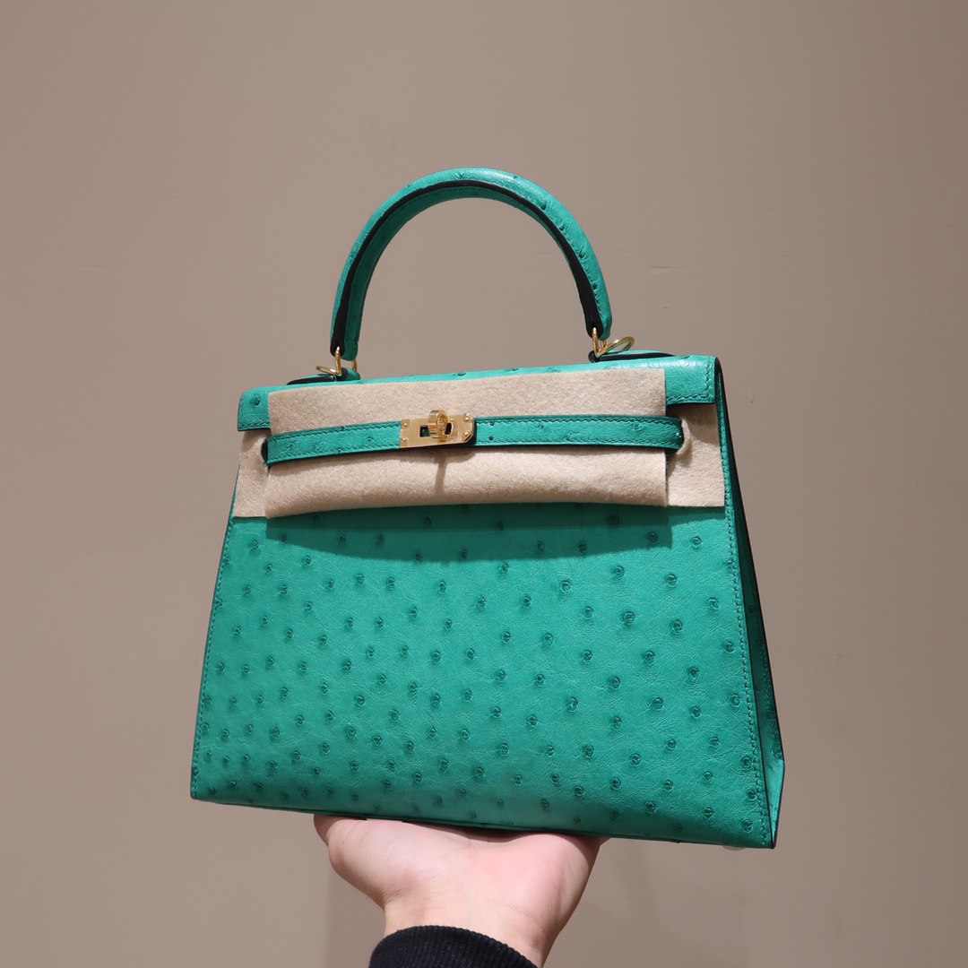 Hermes Kelly 25cm Handbag Shoulder Bag in Vert Verone Ostrich Leather